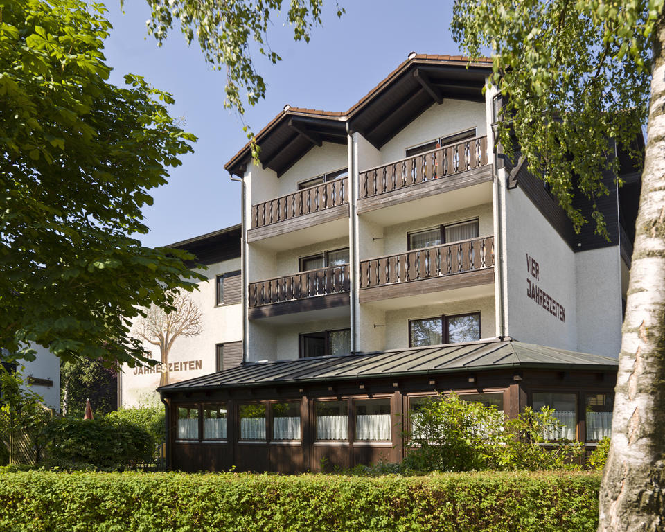 Hotel Garni Vier Jahreszeiten Bad Füssing Exteriör bild